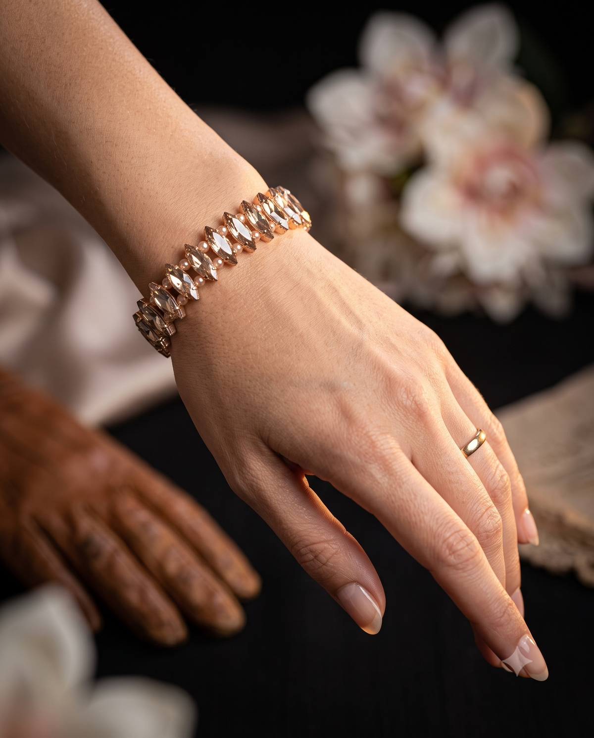 Elegant Rose Gold Crystal Bracelet – Stylish Statement Jewellery